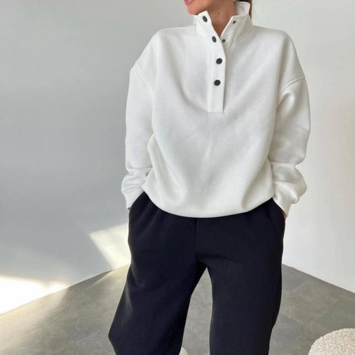 Women’s Stylish Pullover Hoodie & Pant Set Outfit