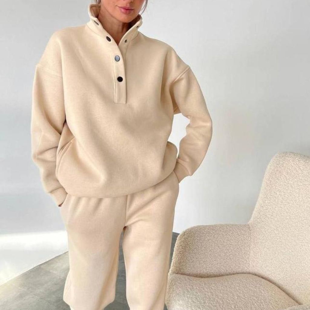 Women’s Stylish Pullover Hoodie & Pant Set Outfit