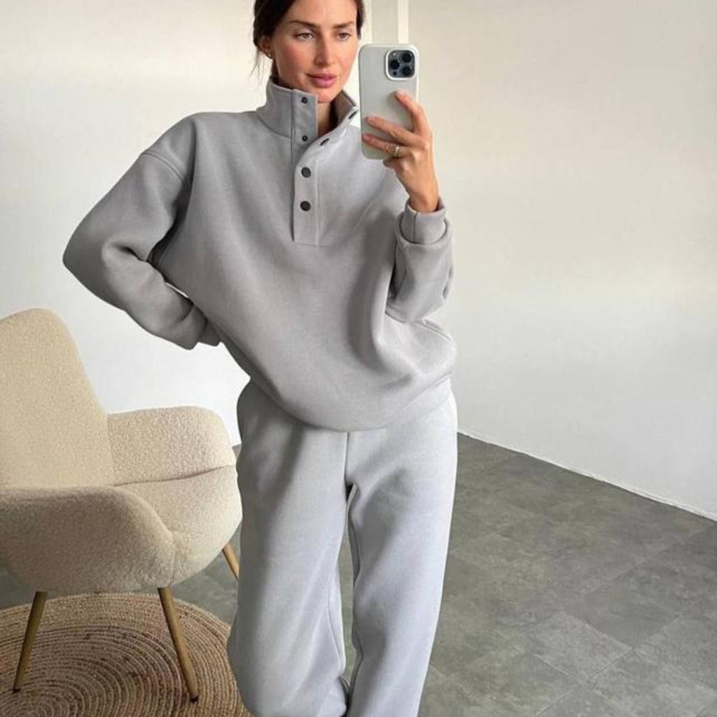 Women’s Stylish Pullover Hoodie & Pant Set Outfit