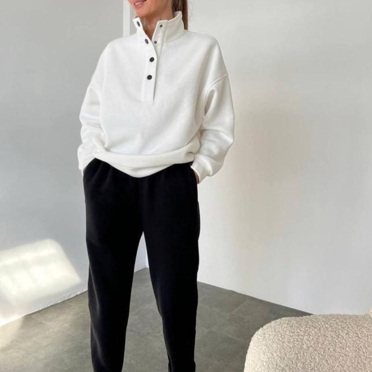 Women’s Stylish Pullover Hoodie & Pant Set Outfit